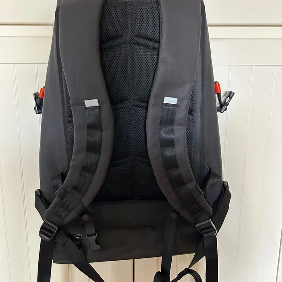 IAMRUNBOX commuting backpack
